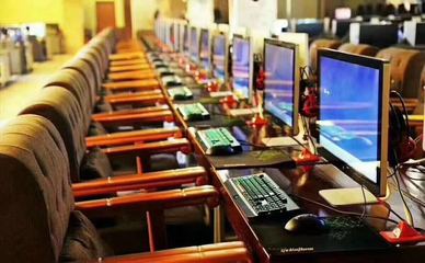 招聘信息 重慶主城工廠(chǎng)崗位，月薪四千左右，包吃住，可報(bào)銷(xiāo)車(chē)費(fèi)